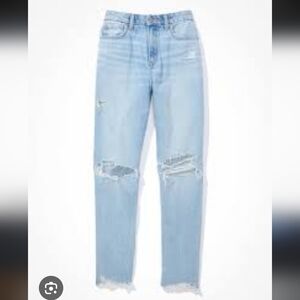Women's American Eagle Strigid Light Blue Distressed Curvy Mom Jeans